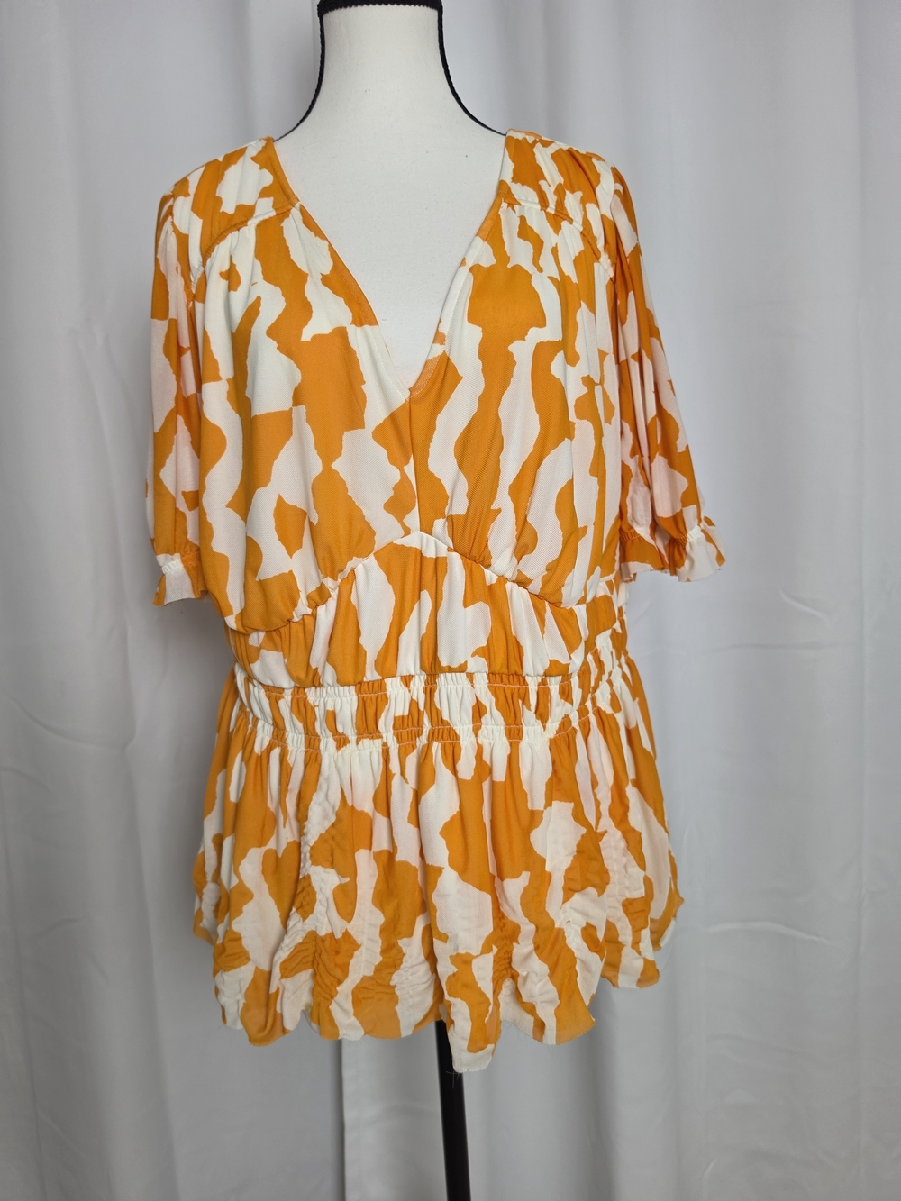 Ava & Viv Orange and White V-Neck Smocked Waist Tunic